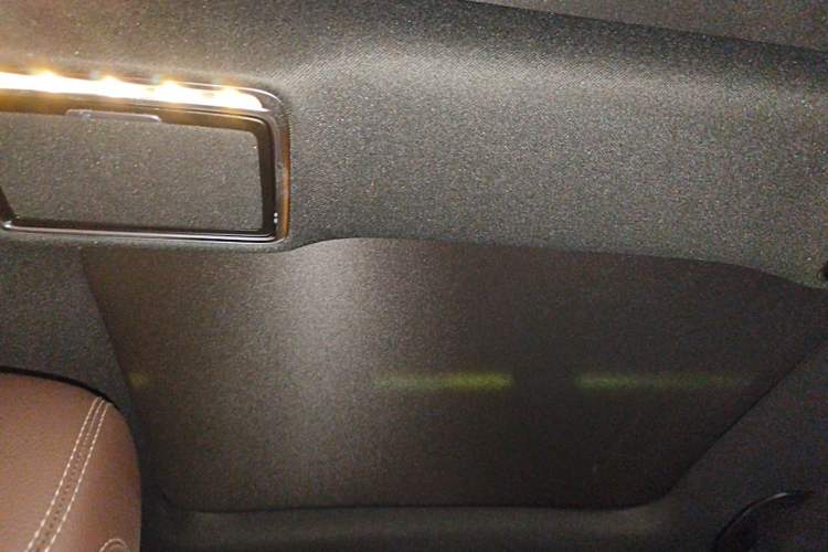 Used Mercedes-Benz GLC 2020 Facelifted GLC 260 L 4MATIC Dynamic Edition Headliner