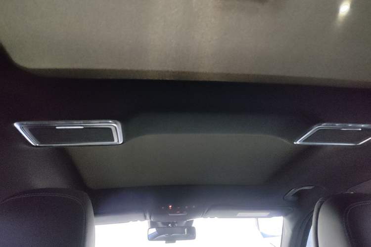 Used Mercedes-Benz GLC 2020 GLC 300 L 4MATIC Dynamic Edition Headliner