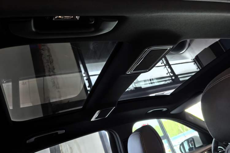 Used Mercedes-Benz GLC 2020 Facelift GLC 260 L 4MATIC Luxury Edition Headliner