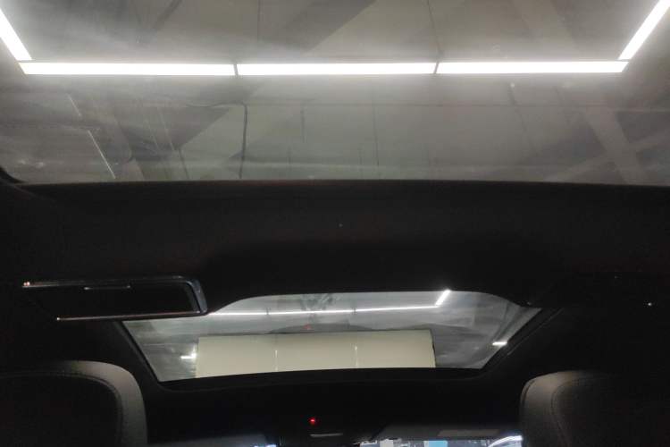 Used Mercedes-Benz GLC 2020 GLC 300 L 4MATIC Dynamic Edition Headliner