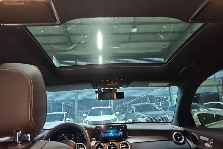 Used Mercedes-Benz GLC 2020 Facelift GLC 260 L 4MATIC Luxury Edition Headliner
