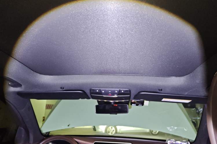 Used Mercedes-Benz GLC 2020 Facelift GLC 300 L 4MATIC Dynamic Edition Headliner