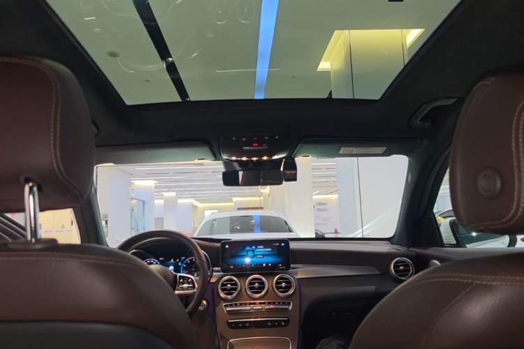 Used Mercedes-Benz GLC 2020 Facelift GLC 300 L 4MATIC Dynamic Edition Headliner