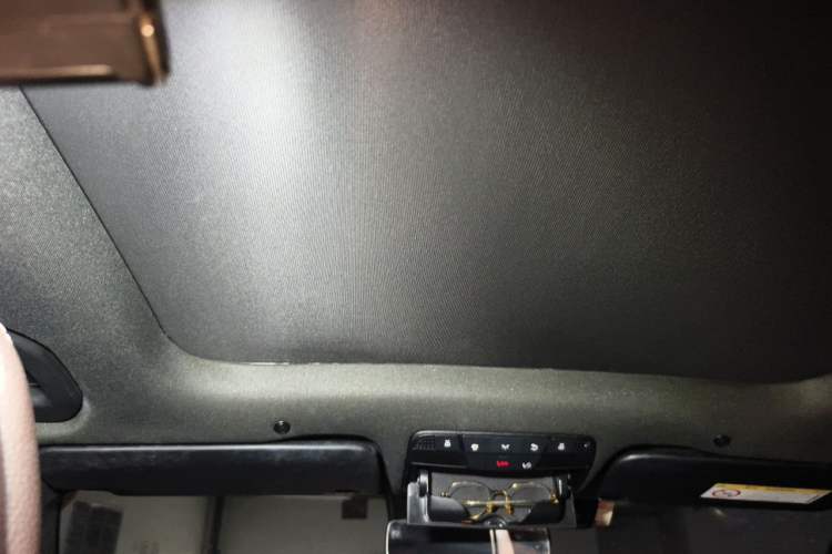 Used Mercedes-Benz GLC 2020 Facelift GLC 300 L 4MATIC Dynamic Edition Headliner