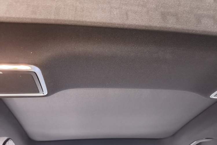 Used Mercedes-Benz GLC 2020 Facelifted GLC 260 L 4MATIC Dynamic Edition Headliner