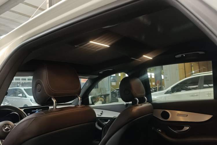 Used Mercedes-Benz GLC 2020 Facelifted GLC 260 L 4MATIC Dynamic Edition Headliner