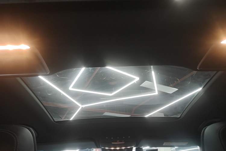Used Mercedes-Benz GLC 2020 GLC 300 L 4MATIC Dynamic Edition Headliner