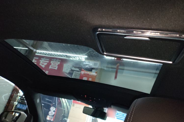 Used Mercedes-Benz GLC 2020 Facelifted GLC 260 L 4MATIC Dynamic Edition Headliner