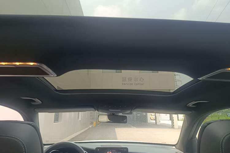Used Mercedes-Benz GLC 2020 Facelift GLC 260 L 4MATIC Luxury Edition Headliner