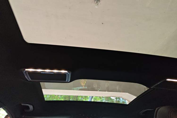 Used Mercedes-Benz GLC 2020 GLC 300 L 4MATIC Dynamic Edition Headliner