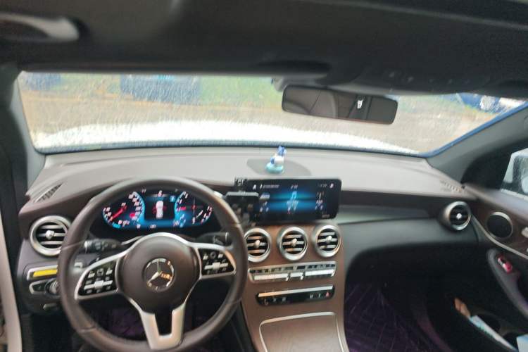 Used Mercedes-Benz GLC 2020 Facelift GLC 300 L 4MATIC Dynamic Edition Headliner