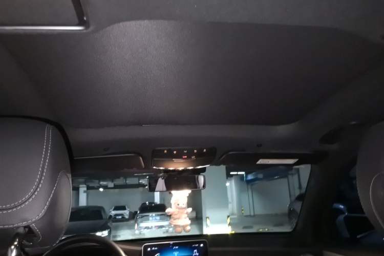 Used Mercedes-Benz GLC 2020 Facelifted GLC 260 L 4MATIC Dynamic Edition Headliner