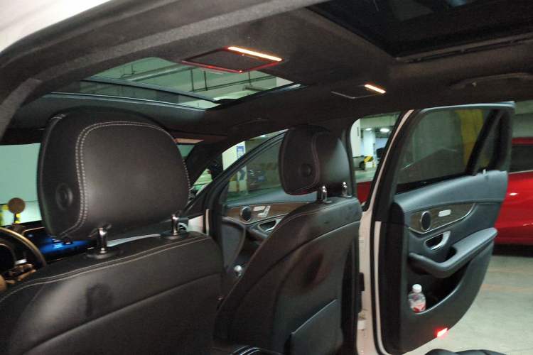 Used Mercedes-Benz GLC 2020 Facelift GLC 260 L 4MATIC Luxury Edition Headliner
