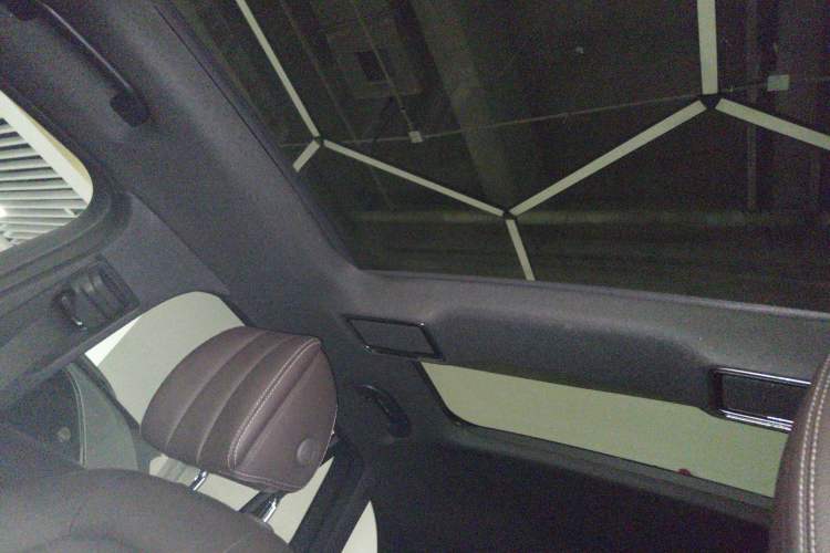 Used Mercedes-Benz GLC 2020 Facelift GLC 300 L 4MATIC Dynamic Edition Headliner