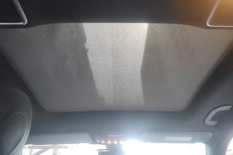 Used Mercedes-Benz GLC 2020 Facelifted GLC 260 L 4MATIC Dynamic Edition Headliner
