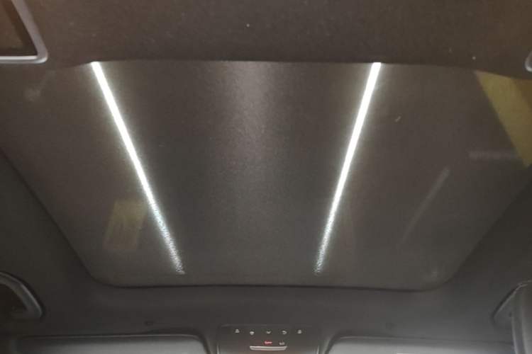 Used Mercedes-Benz GLC 2020 Facelift GLC 300 L 4MATIC Dynamic Edition Headliner