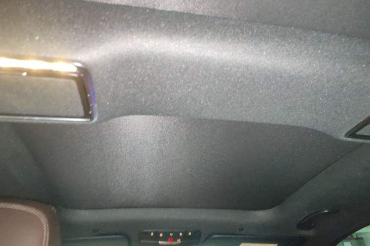 Used Mercedes-Benz GLC 2020 Facelift GLC 300 L 4MATIC Dynamic Edition Headliner