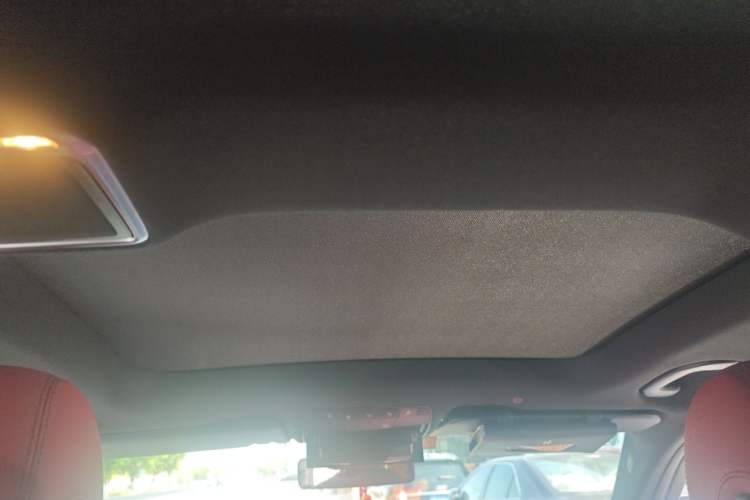 Used Mercedes-Benz GLC 2020 Facelifted GLC 260 L 4MATIC Dynamic Edition Headliner