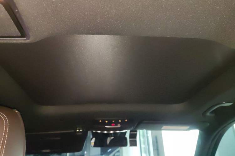 Used Mercedes-Benz GLC 2020 GLC 300 L 4MATIC Dynamic Edition Headliner