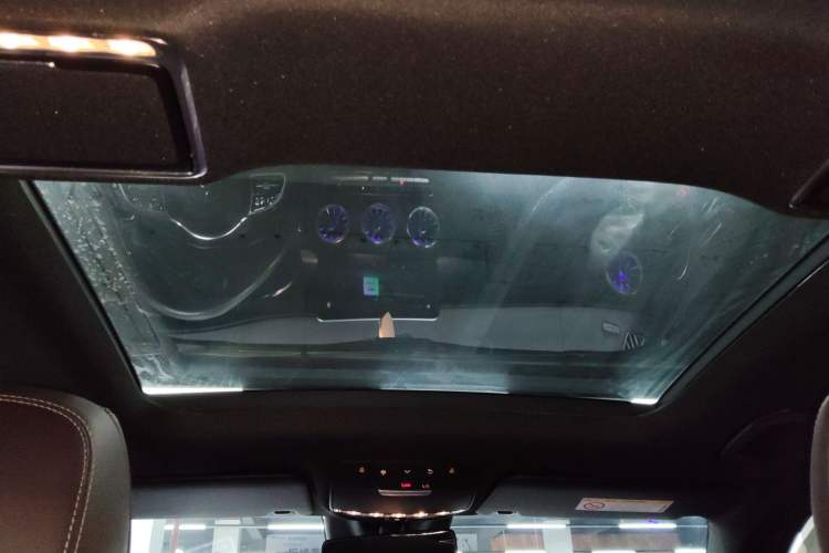 Used Mercedes-Benz GLC 2020 Facelift GLC 300 L 4MATIC Dynamic Edition Headliner