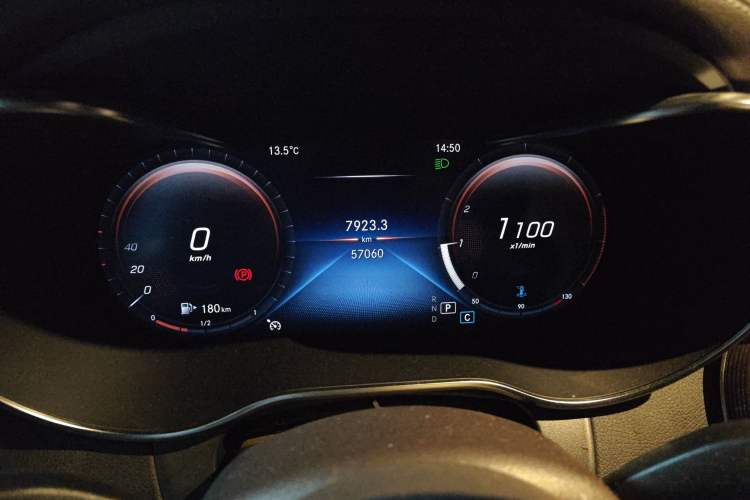 Used Mercedes-Benz GLC 2020 GLC 260 L 4MATIC Luxury Model Instrument Cluster