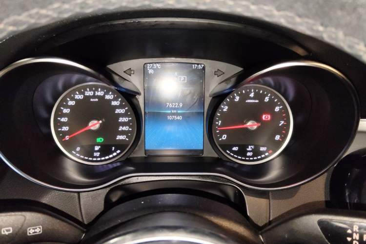 Used Mercedes-Benz GLC 2020 GLC 260 L 4MATIC Dynamic Model Instrument Cluster