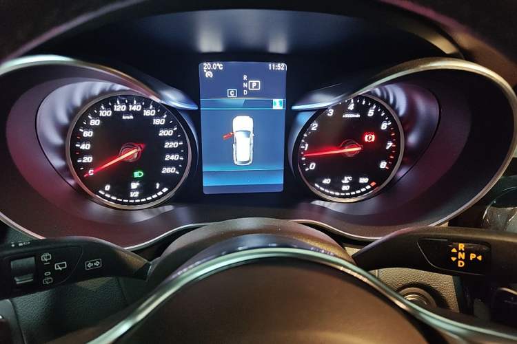Used Mercedes-Benz GLC 2020 GLC 260 L 4MATIC Dynamic Model Instrument Cluster