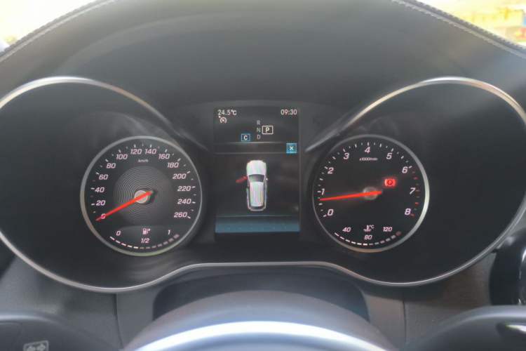 Used Mercedes-Benz GLC 2020 GLC 260 L 4MATIC Dynamic Model Instrument Cluster