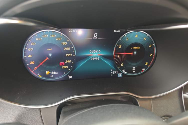 Used Mercedes-Benz GLC 2020 GLC 260 L 4MATIC Luxury Model Instrument Cluster