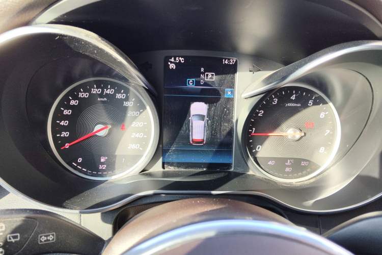 Used Mercedes-Benz GLC 2020 GLC 260 L 4MATIC Dynamic Model Instrument Cluster