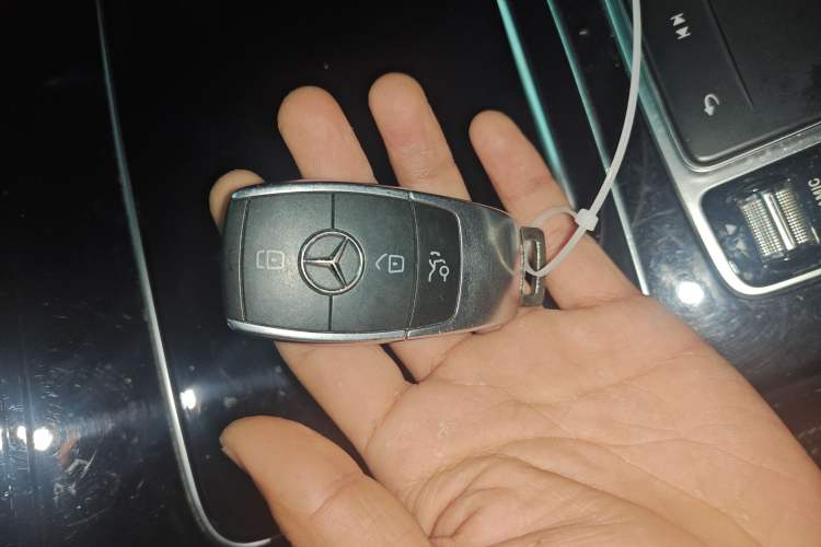 Used Mercedes-Benz GLC 2020 Facelifted GLC 260 L 4MATIC Dynamic Edition Interior 1