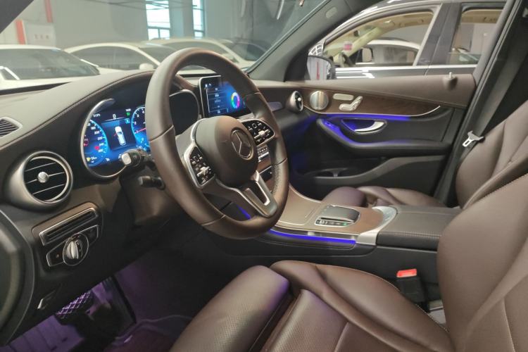 Used Mercedes-Benz GLC 2020 Facelift GLC 300 L 4MATIC Dynamic Edition Interior 1