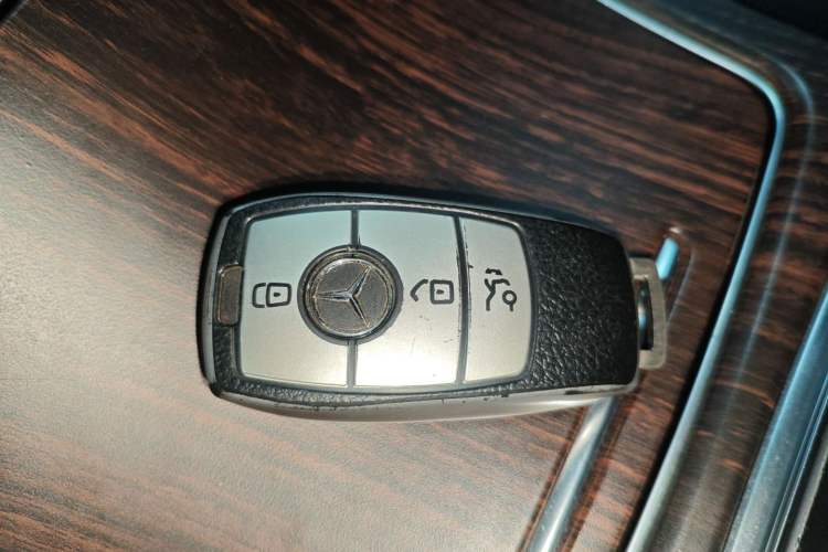 Used Mercedes-Benz GLC 2020 Facelifted GLC 260 L 4MATIC Dynamic Edition Interior 1