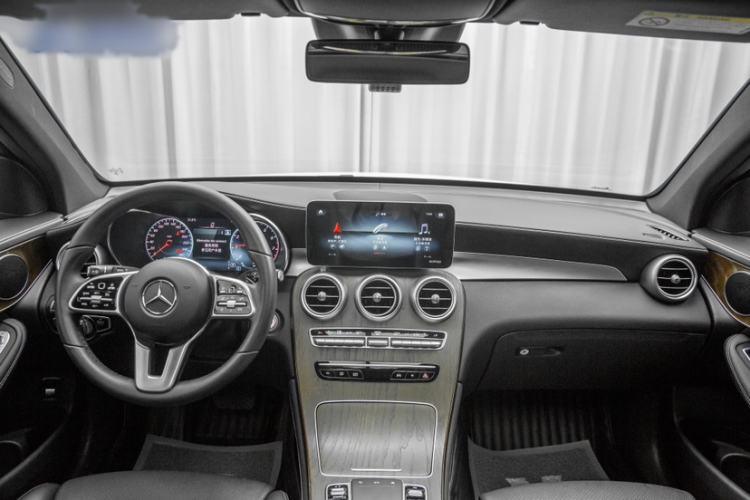 Used Mercedes-Benz GLC 2020 Facelift GLC 300 L 4MATIC Dynamic Edition Interior 1