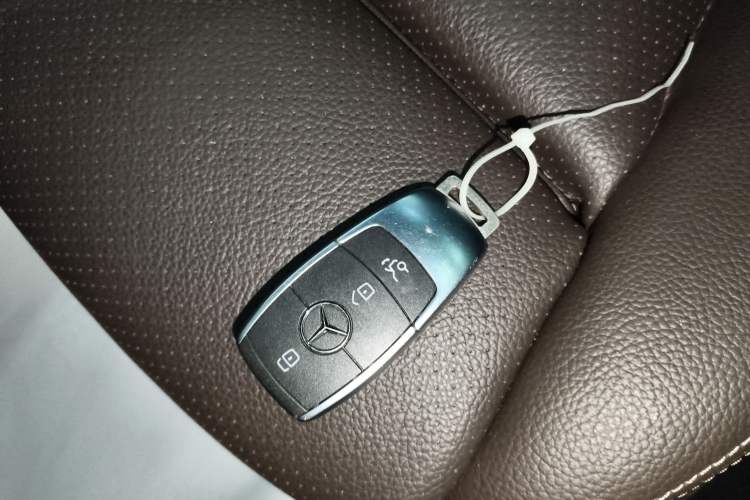 Used Mercedes-Benz GLC 2020 Facelift GLC 260 L 4MATIC Luxury Edition Interior 1