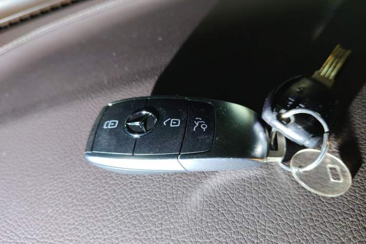 Used Mercedes-Benz GLC 2020 Facelift GLC 300 L 4MATIC Dynamic Edition Interior 1