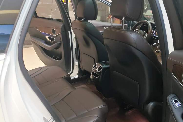 Used Mercedes-Benz GLC 2020 GLC 260 L 4MATIC Luxury Model Interior 1