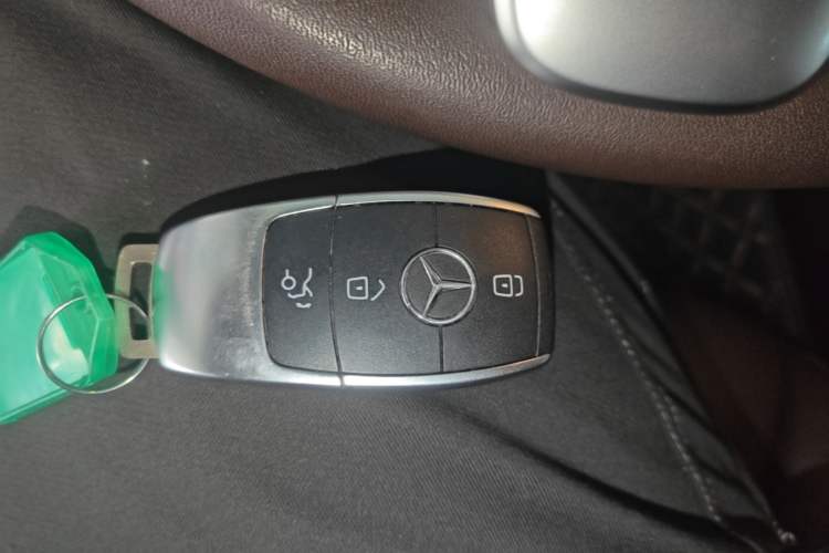 Used Mercedes-Benz GLC 2020 Facelift GLC 300 L 4MATIC Dynamic Edition Interior 1