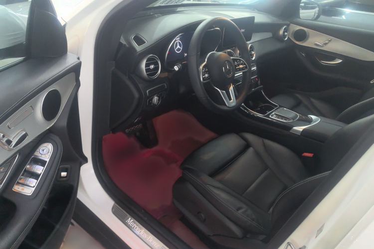 Used Mercedes-Benz GLC 2020 Facelifted GLC 260 L 4MATIC Dynamic Edition Interior 1