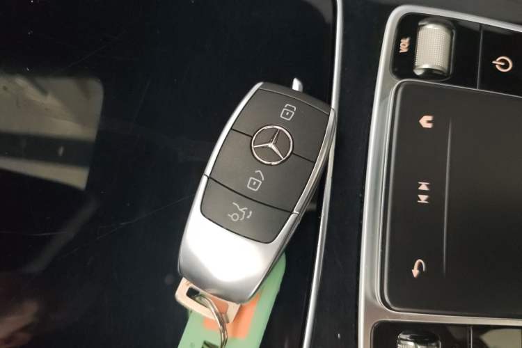 Used Mercedes-Benz GLC 2020 Facelifted GLC 260 L 4MATIC Dynamic Edition Interior 1