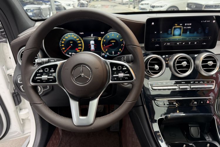 Used Mercedes-Benz GLC 2020 Facelifted GLC 260 L 4MATIC Dynamic Edition Interior 11