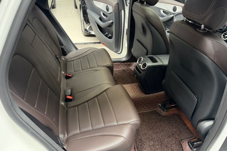 Used Mercedes-Benz GLC 2020 Facelifted GLC 260 L 4MATIC Dynamic Edition Interior 14