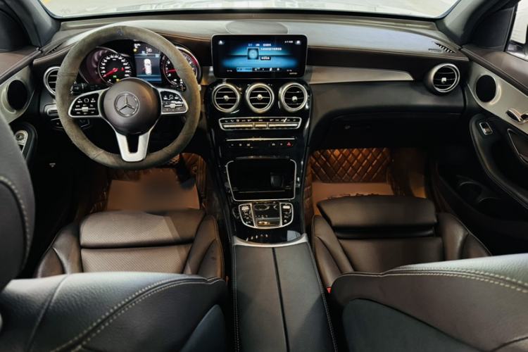 Used Mercedes-Benz GLC 2020 GLC 260 L 4MATIC Dynamic Model Interior 2