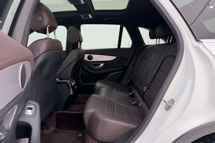 Used Mercedes-Benz GLC 2020 Facelifted GLC 260 L 4MATIC Dynamic Edition Interior 2