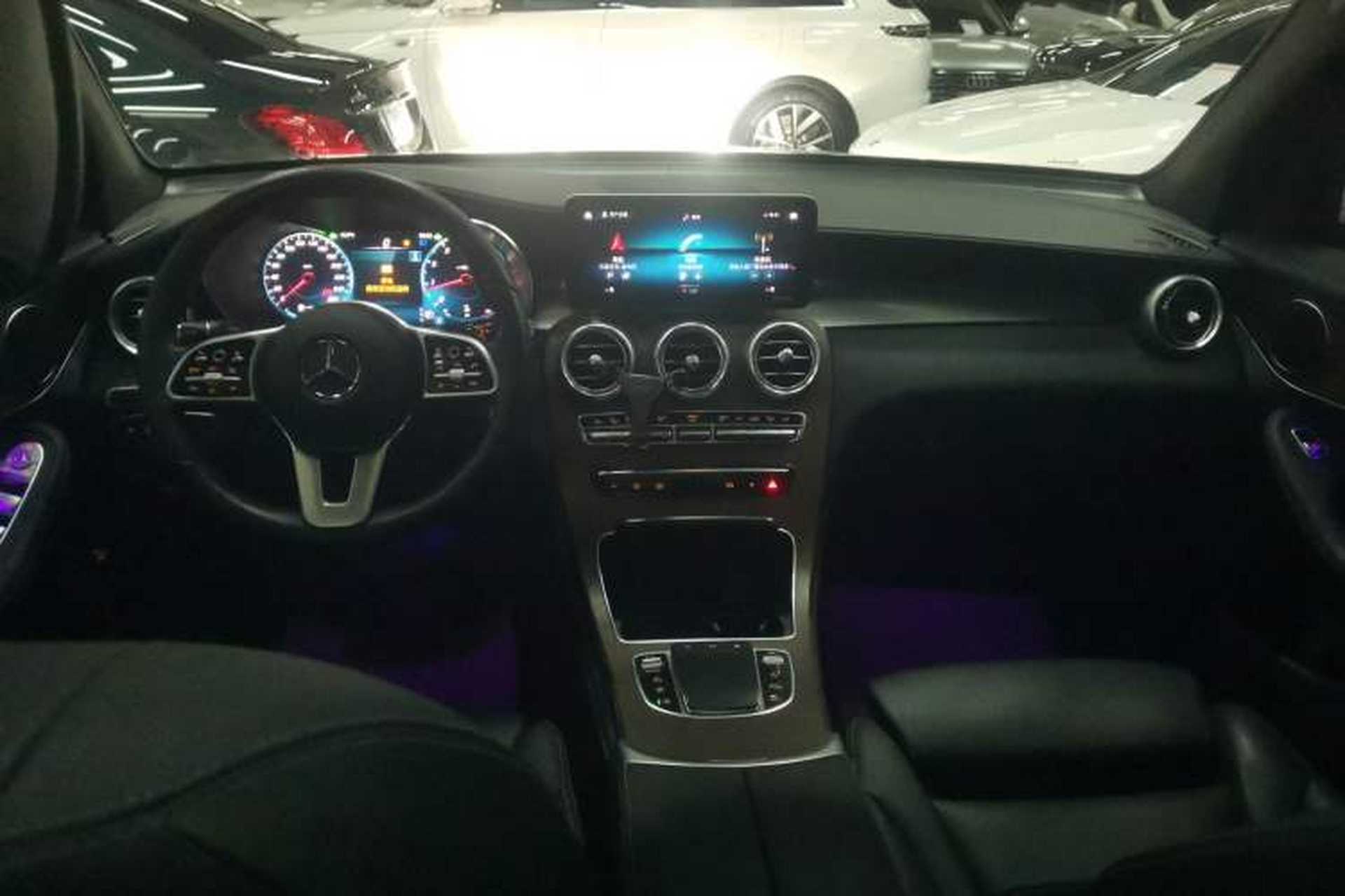 Used Mercedes-Benz GLC 2020 Facelift GLC 300 L 4MATIC Dynamic Edition Interior 2