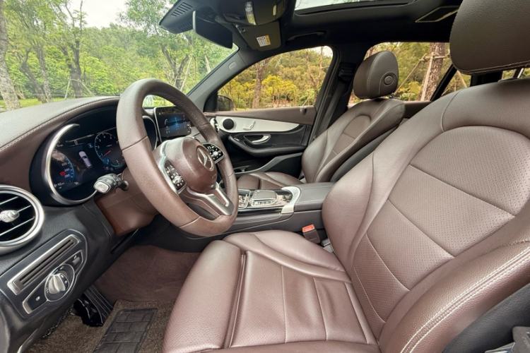Used Mercedes-Benz GLC 2020 Facelifted GLC 260 L 4MATIC Dynamic Edition Interior 2