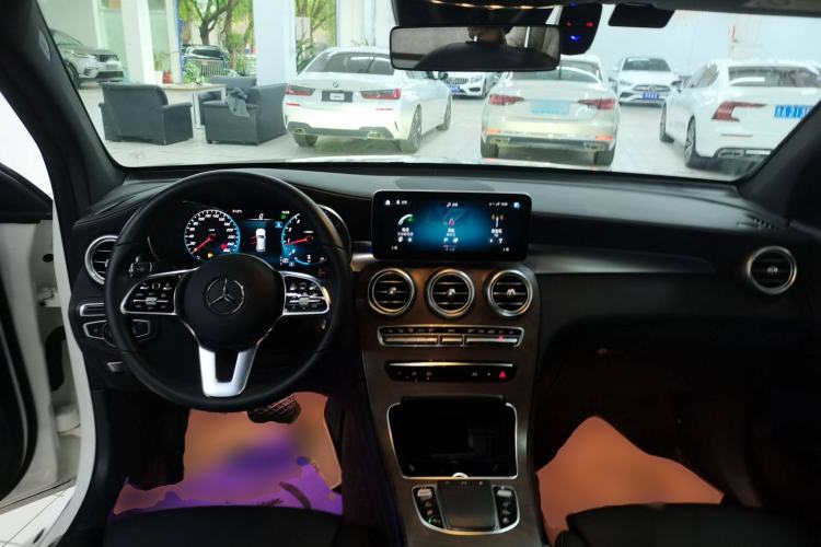 Used Mercedes-Benz GLC 2020 GLC 300 L 4MATIC Dynamic Edition Interior 2