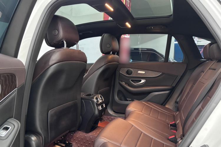 Used Mercedes-Benz GLC 2020 Facelift GLC 300 L 4MATIC Dynamic Edition Interior 2