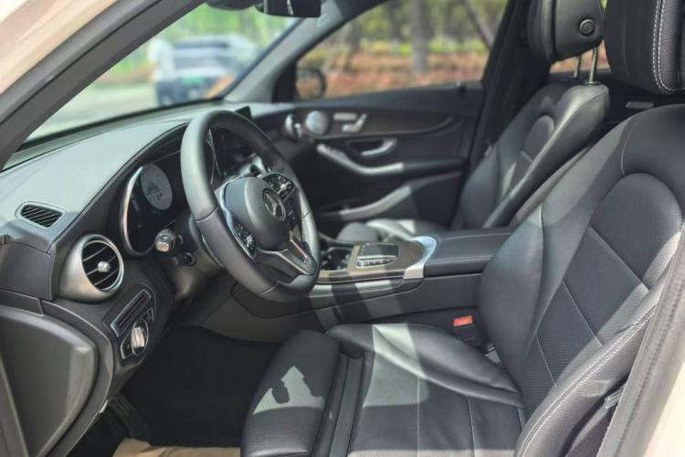 Used Mercedes-Benz GLC 2020 GLC 300 L 4MATIC Dynamic Edition Interior 2