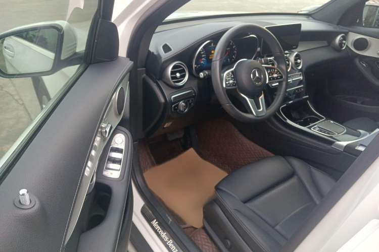 Used Mercedes-Benz GLC 2020 Facelifted GLC 260 L 4MATIC Dynamic Edition Interior 2